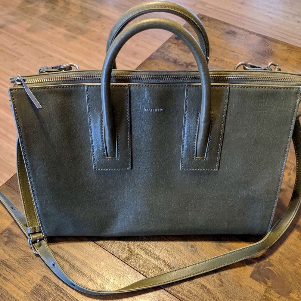 Matt & Nat Tacoma Medium olive